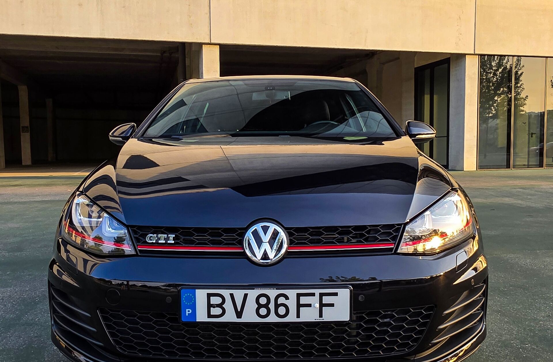 VOLKSWAGEN Golf 2.0 TSi GTi
