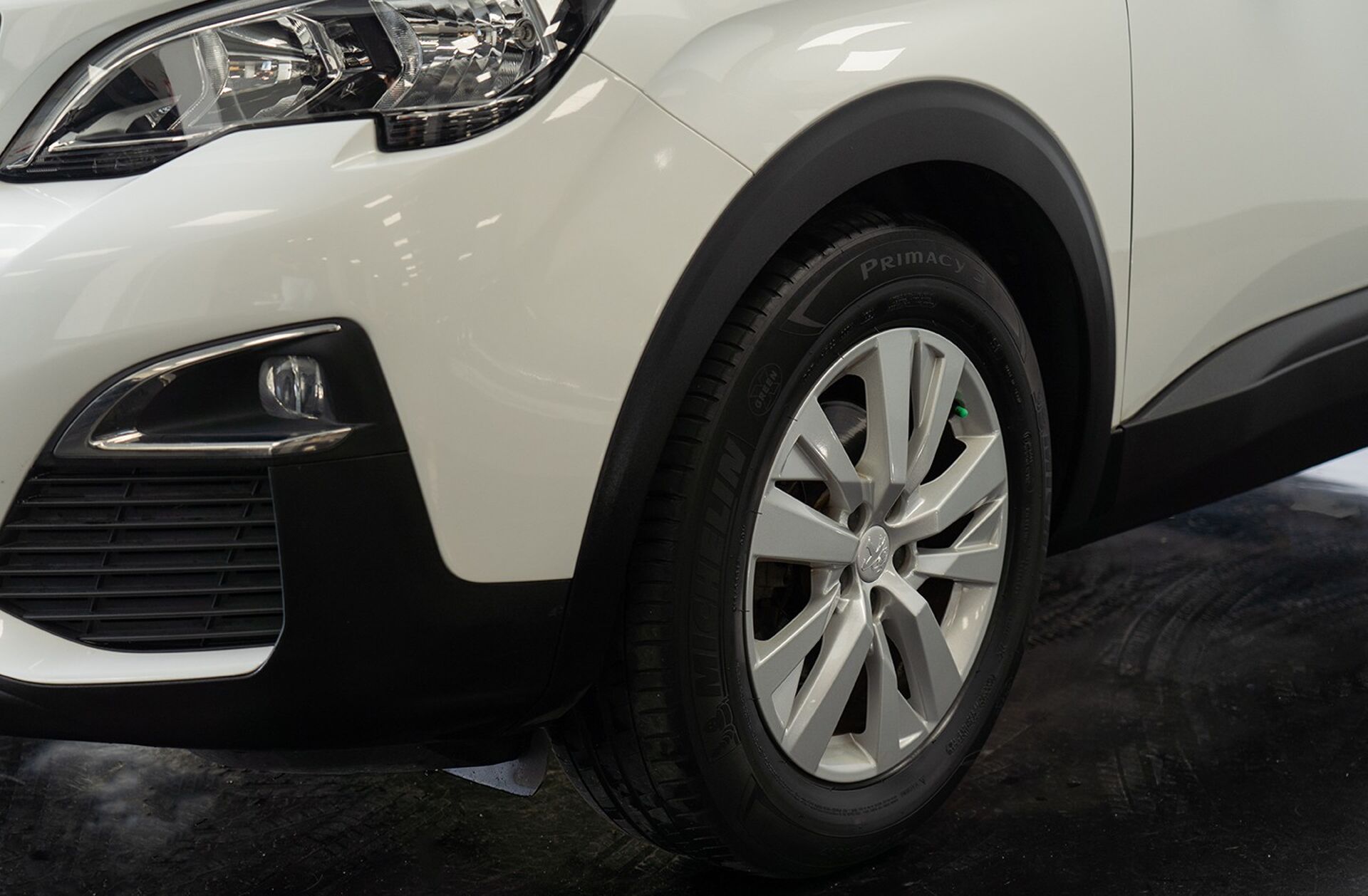 PEUGEOT 3008 1.5 BlueHDi Active