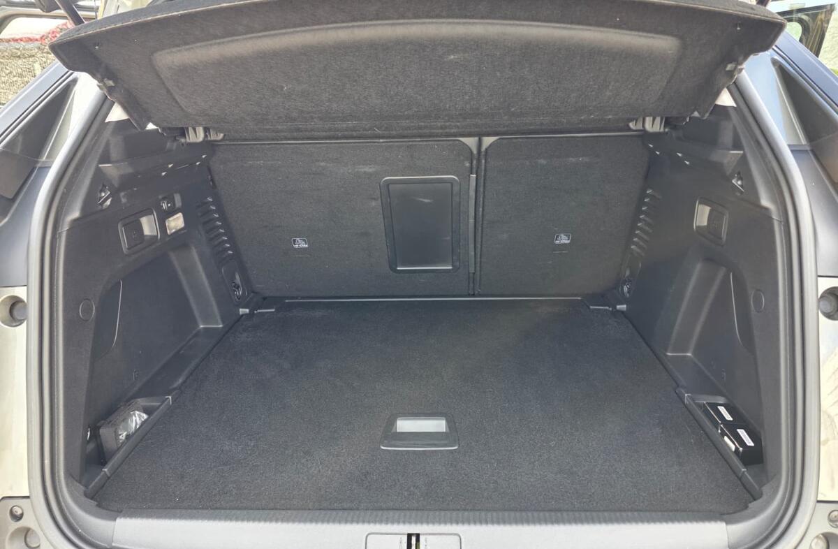 PEUGEOT 3008 1.6 BlueHDi Allure EAT6