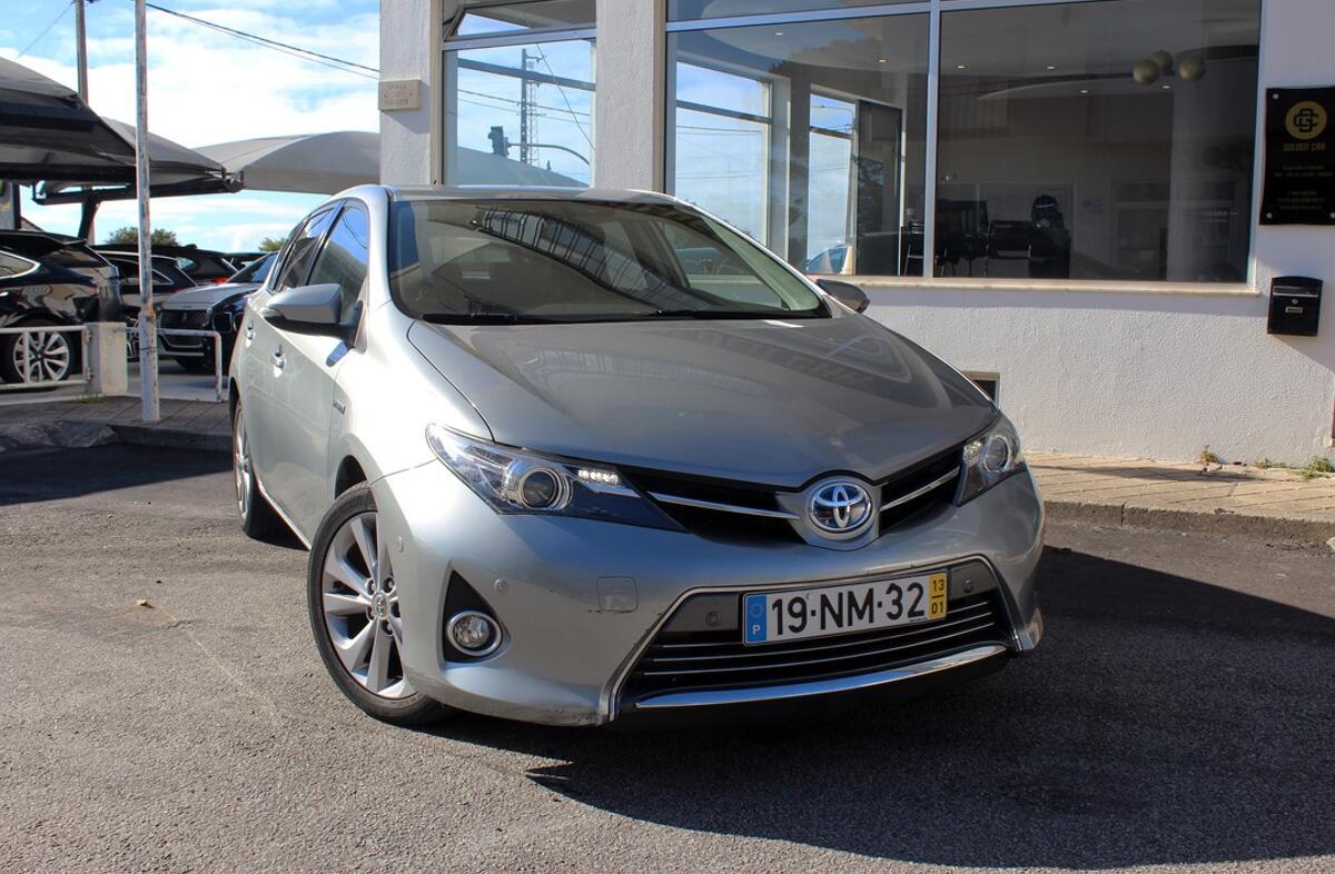 TOYOTA Auris 1.8 HSD Comfort