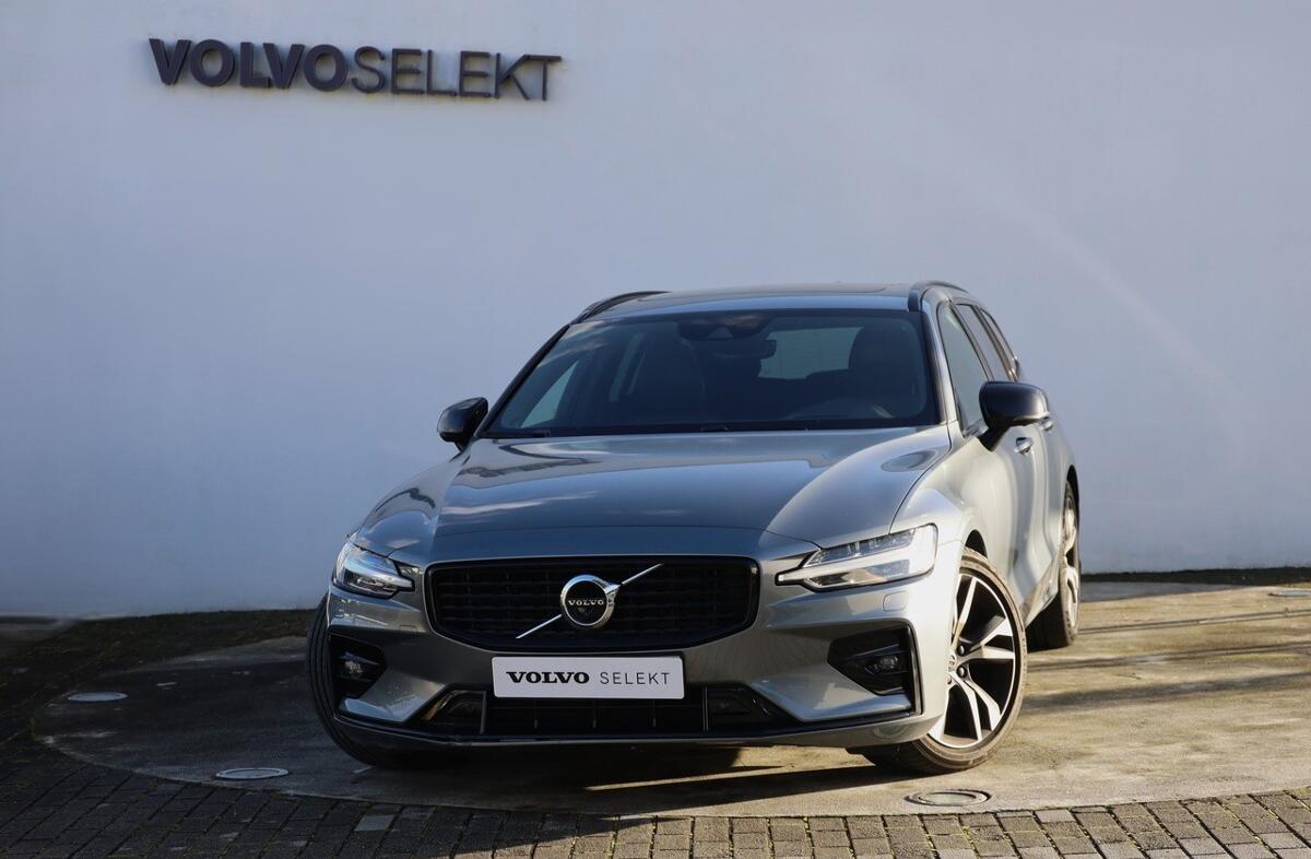 VOLVO V60 2.0 B4 R-Design Geartronic