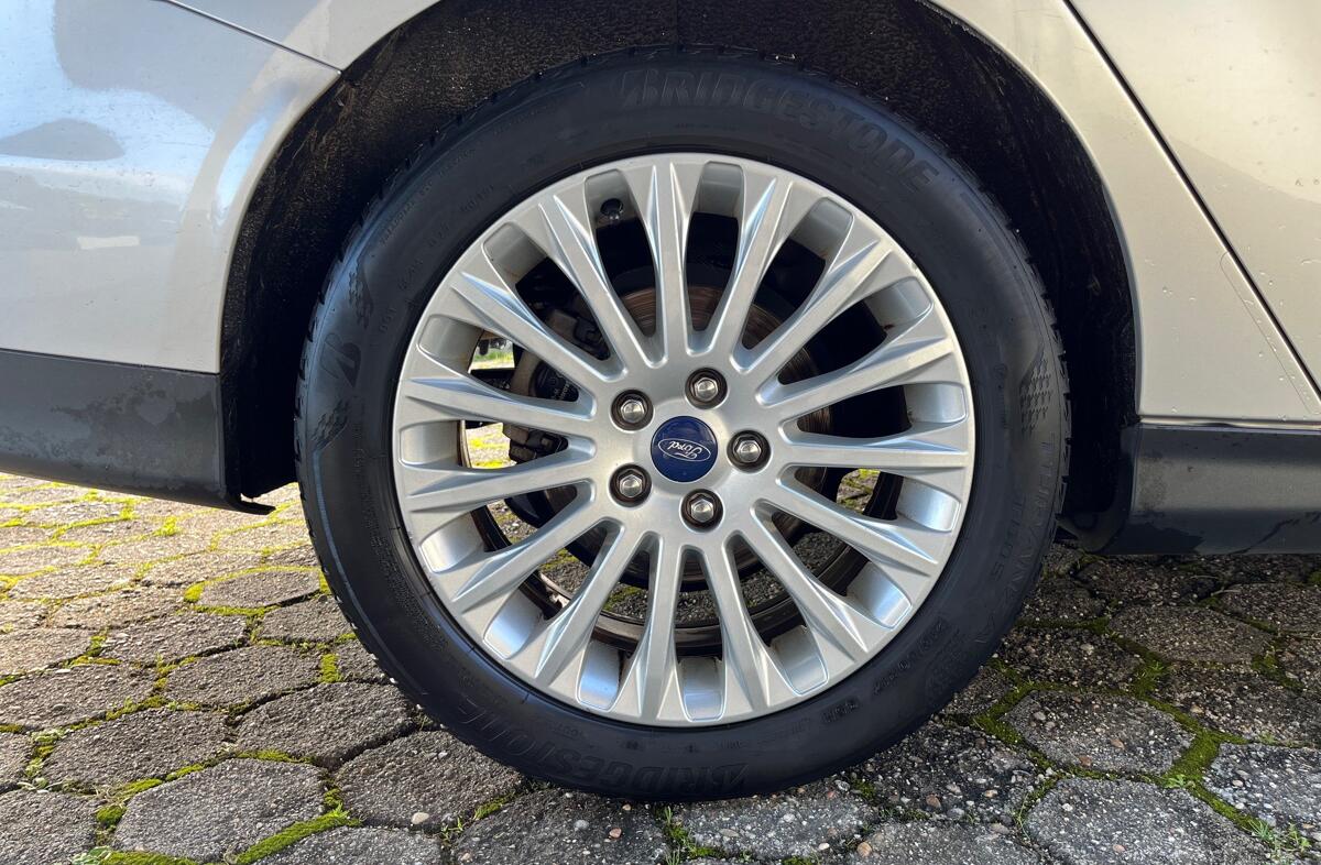 FORD Focus 1.0 SCTi Titanium