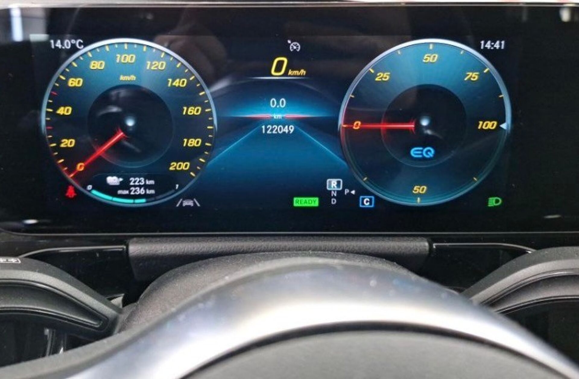 MERCEDES EQA 250 AMG Line