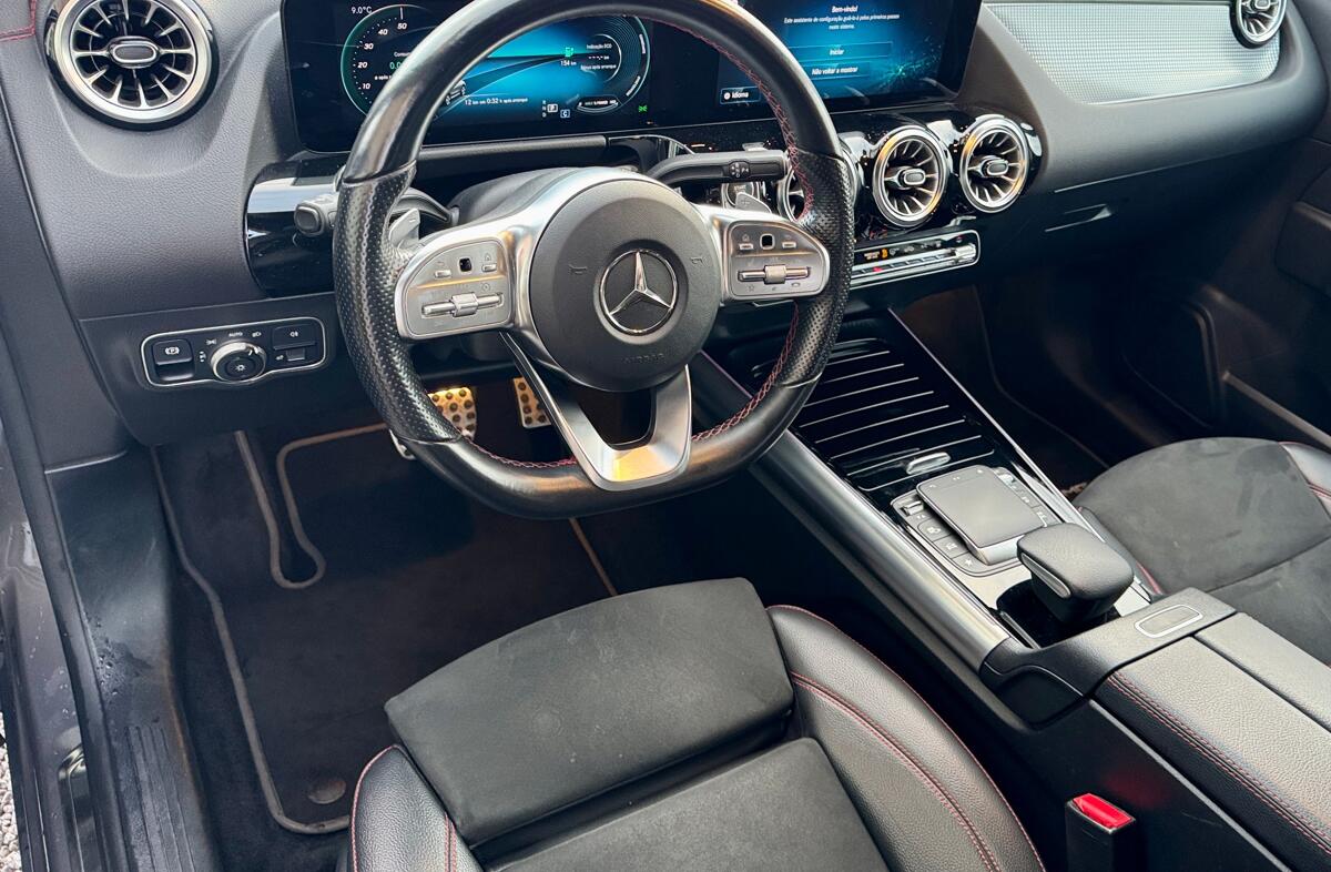 MERCEDES EQA 250 AMG Line