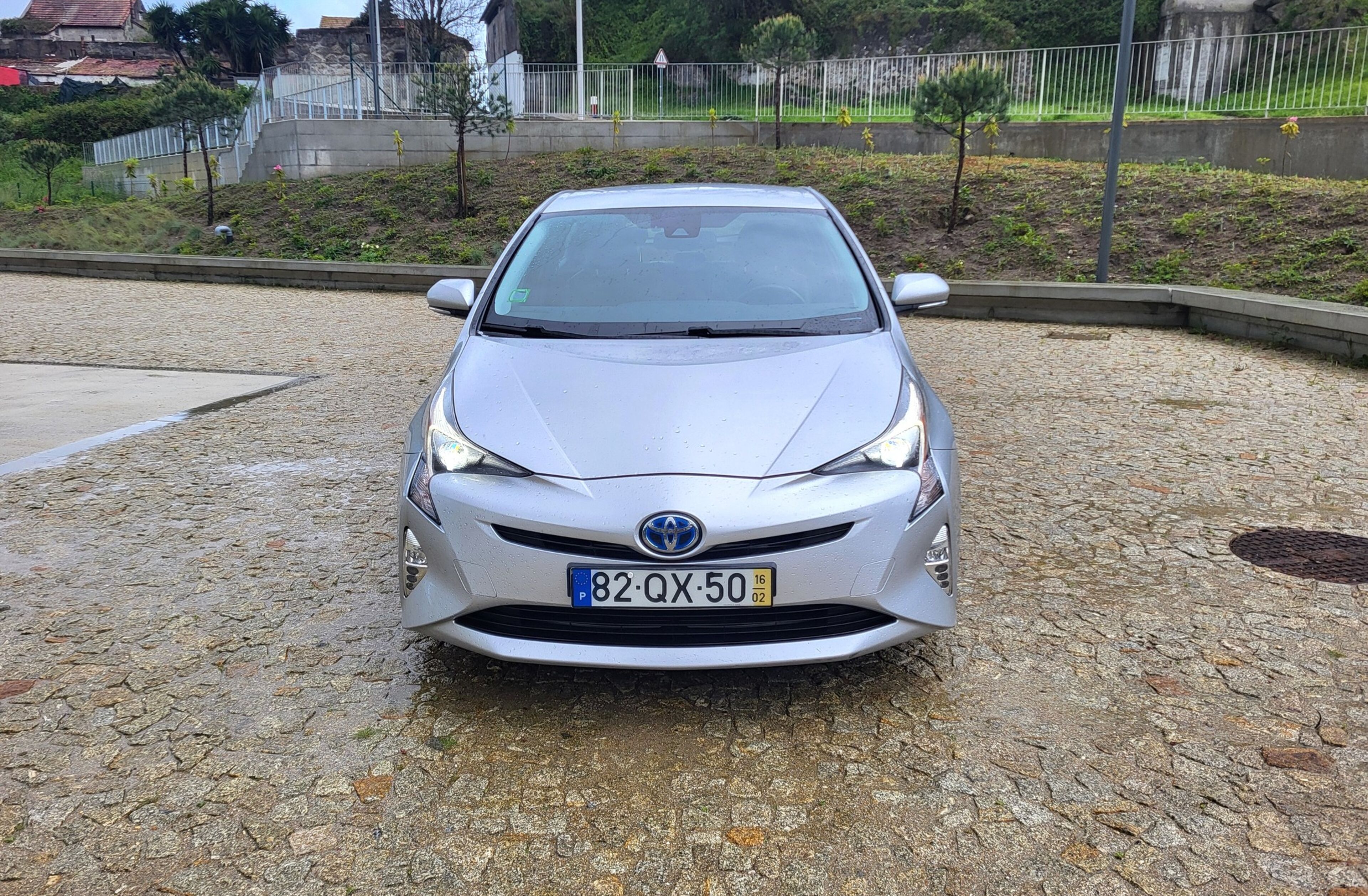 TOYOTA Prius 1.8 Luxury Pele