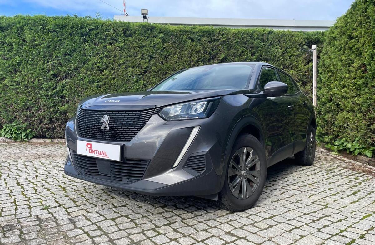 PEUGEOT 2008 1.2 PureTech Active EAT8