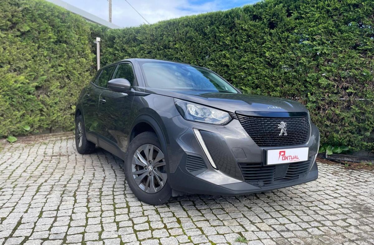 PEUGEOT 2008 1.2 PureTech Active EAT8