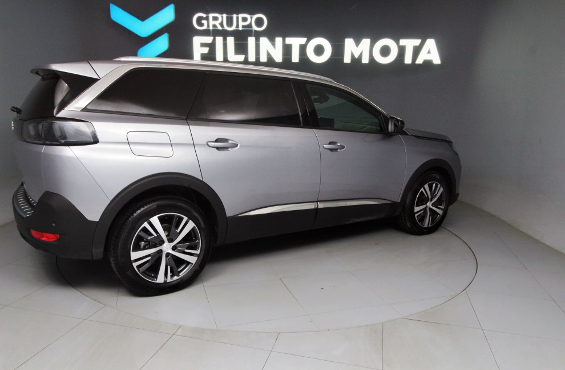 PEUGEOT 5008 1.2 PureTech Allure Pack EAT8