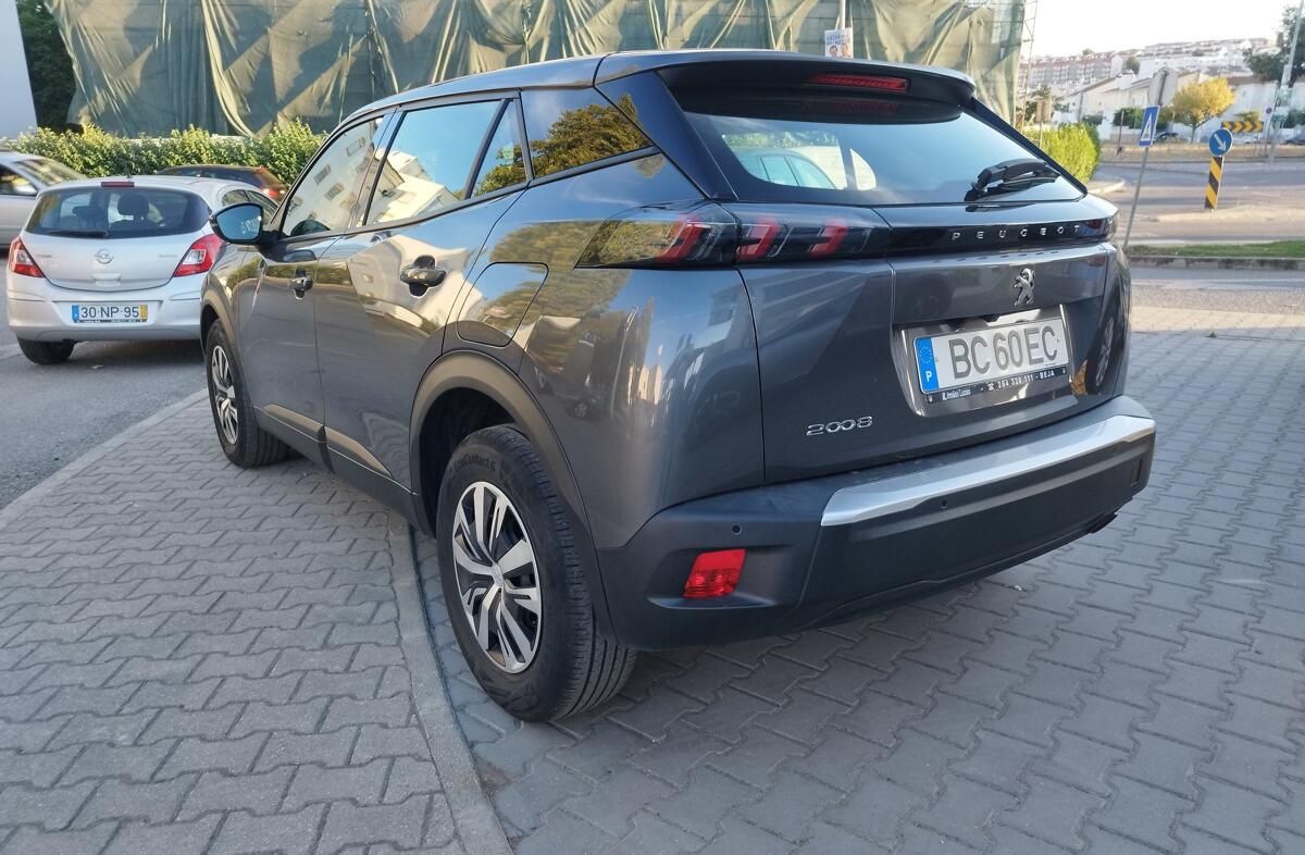 PEUGEOT 2008 1.2 PureTech Active