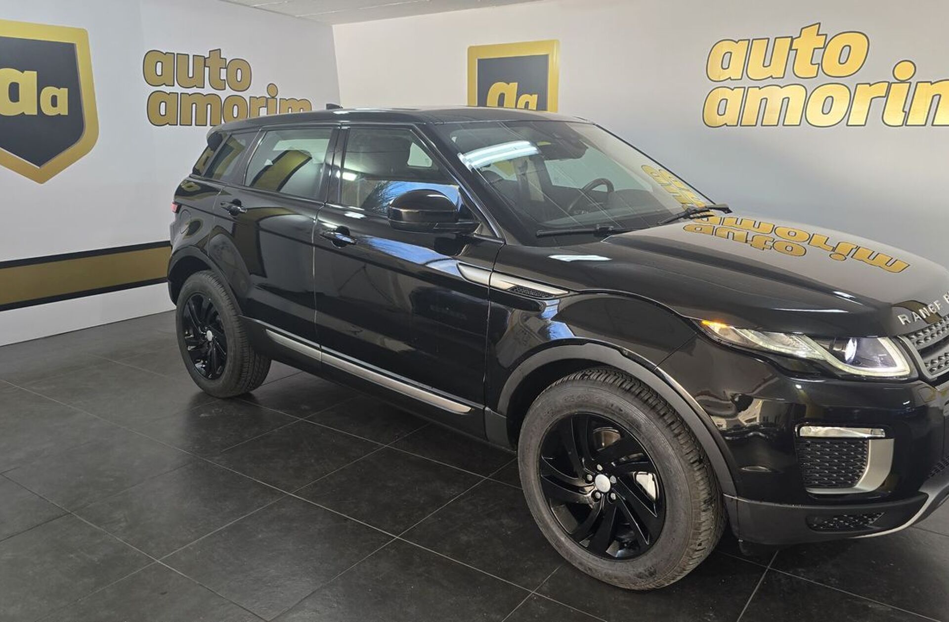 LAND ROVER Range Rover Evoque 2.0 TD4 SE Auto