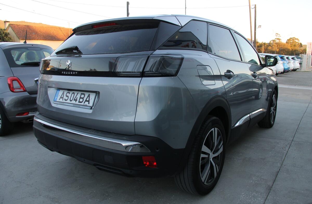 PEUGEOT 3008 1.5 BlueHDi Allure EAT8