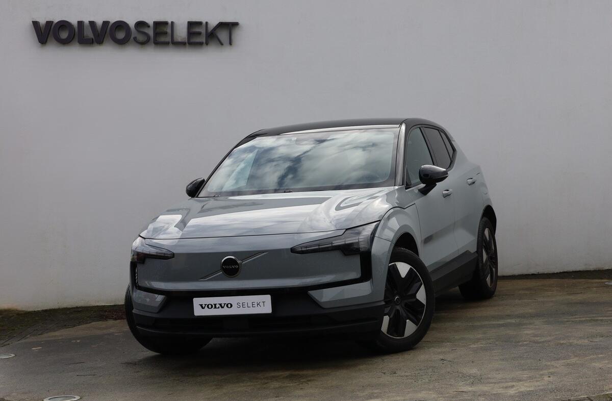 VOLVO EX30 51 kWh Single Motor Plus