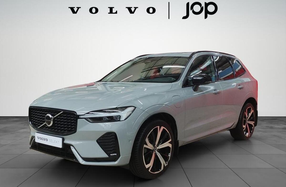 VOLVO XC60 2.0 T6 PHEV Plus Dark AWD