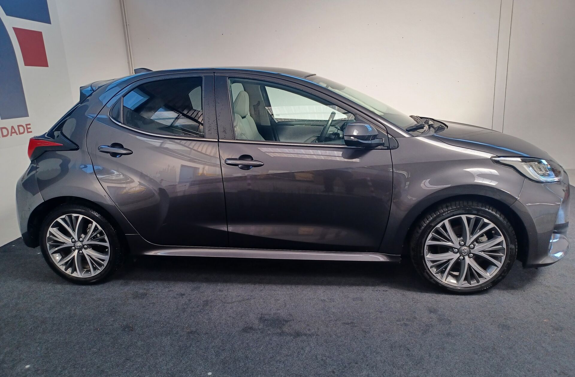 TOYOTA Yaris 1.5 HDF Luxury