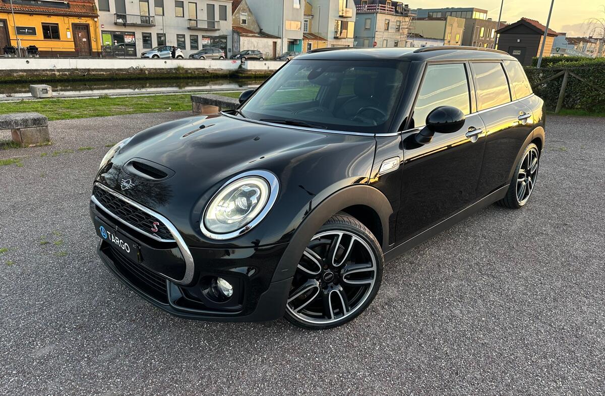 MINI Mini Cooper SD Auto Desportiva