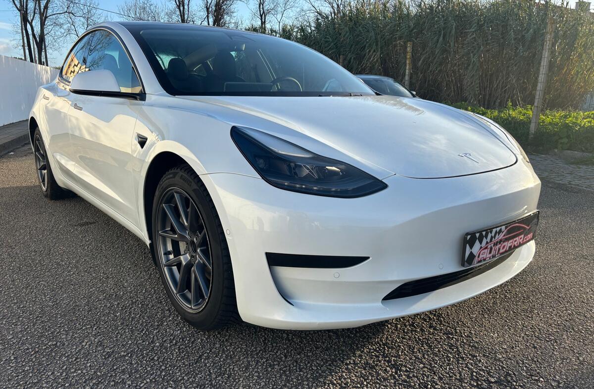 TESLA Model 3 Tração Traseira