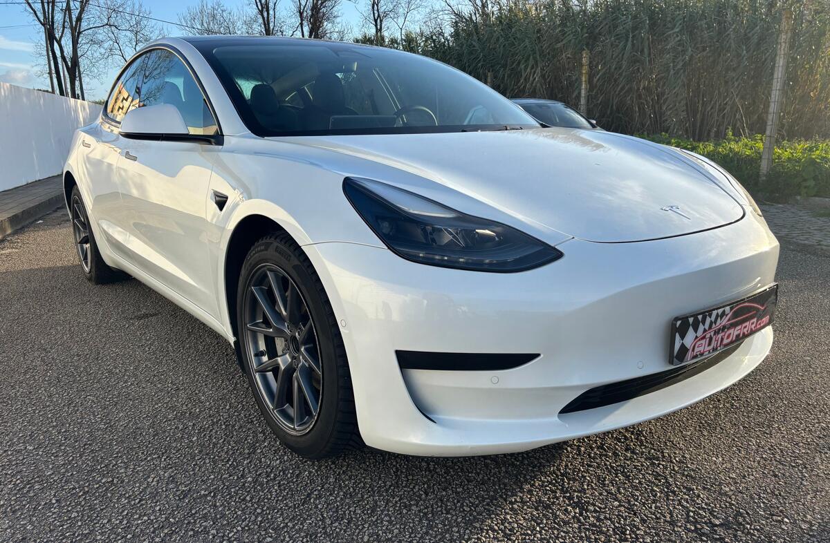 TESLA Model 3 Tração Traseira