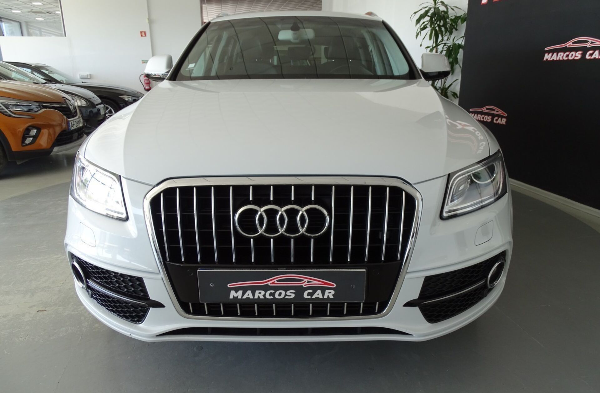 AUDI Q5 2.0 TDi Business Line S-line