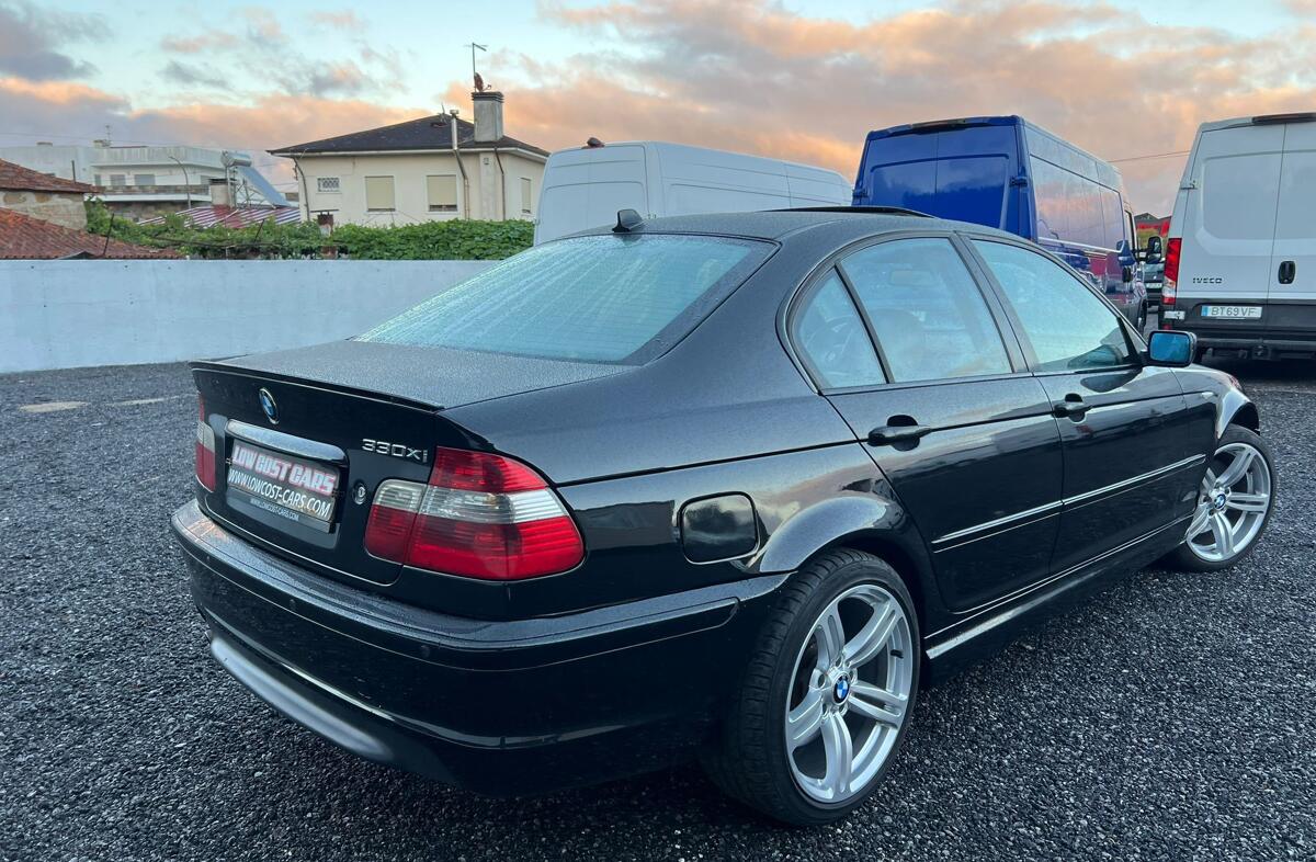 BMW Serie-3 330 i