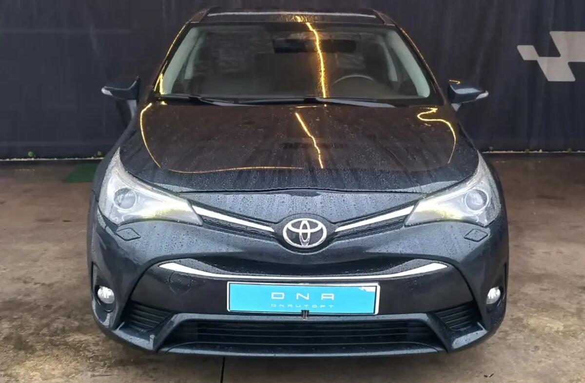 TOYOTA Avensis SW 2.0 D-4D Exclusive+GPS