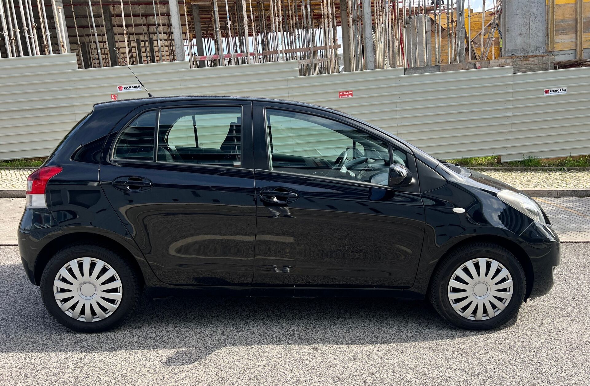 TOYOTA Yaris 1.0 VVT-i Active+AC