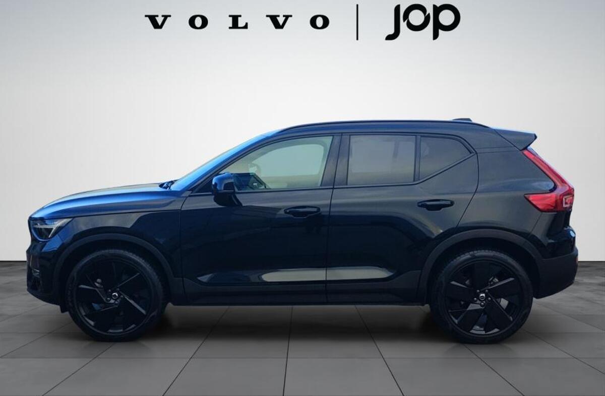 VOLVO XC40 2.0 B3 Black Edition