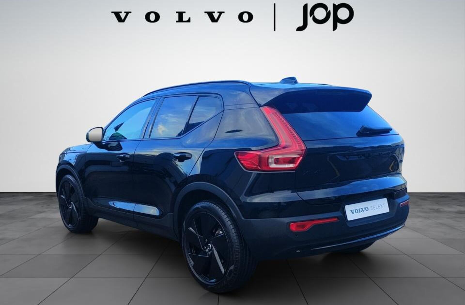 VOLVO XC40 2.0 B3 Black Edition