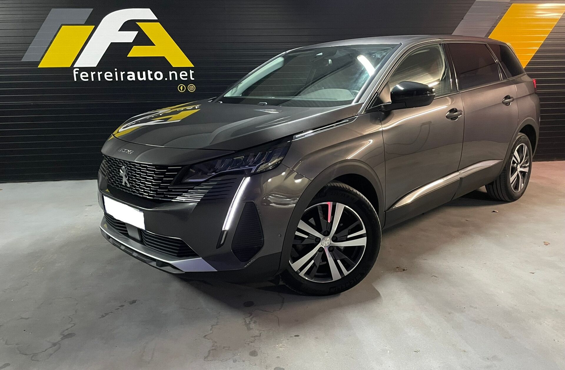 PEUGEOT 5008 1.2 PureTech Allure Pack