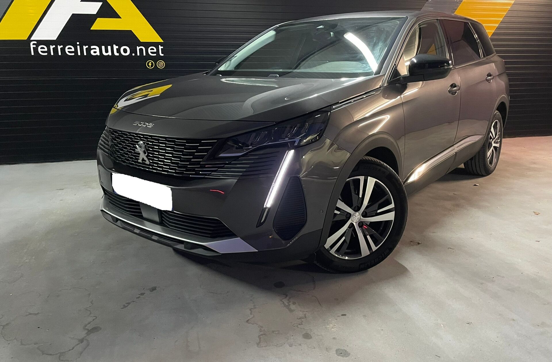 PEUGEOT 5008 1.2 PureTech Allure Pack