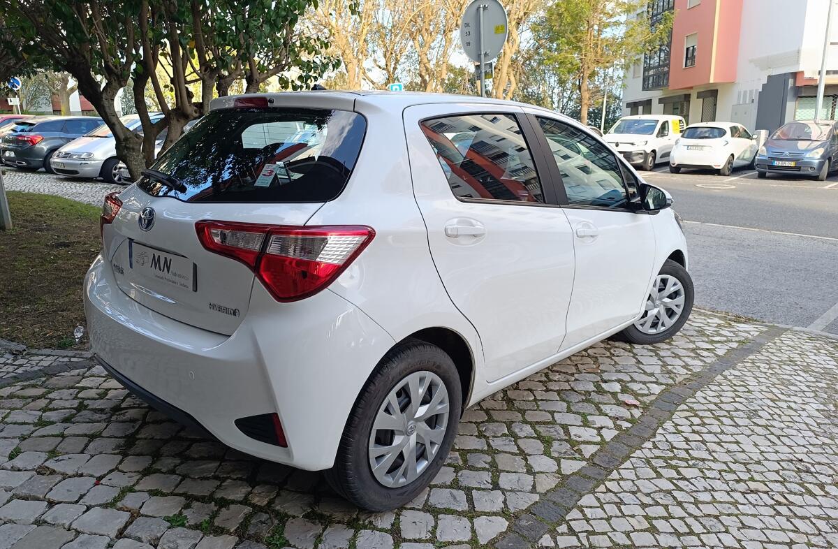 TOYOTA Yaris 1.5 HSD Comfort