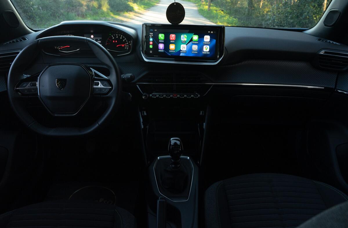 PEUGEOT 2008 1.2 PureTech Allure