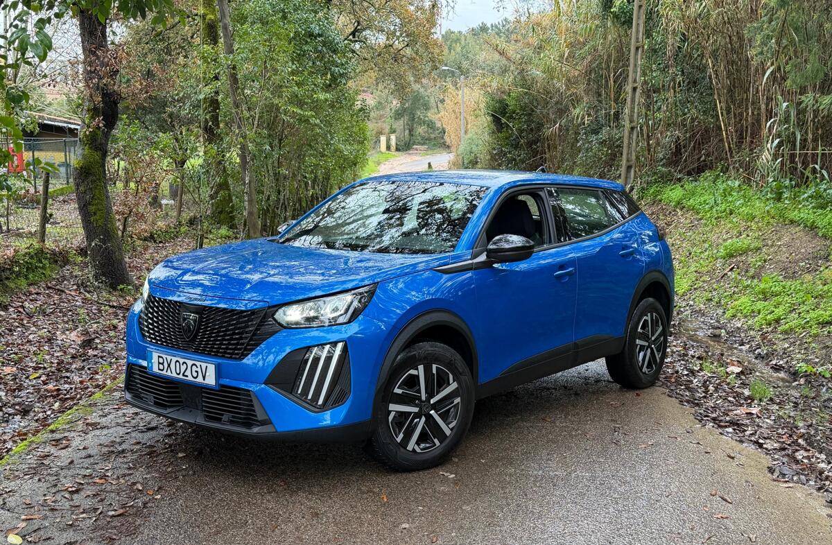 PEUGEOT 2008 1.2 PureTech Allure