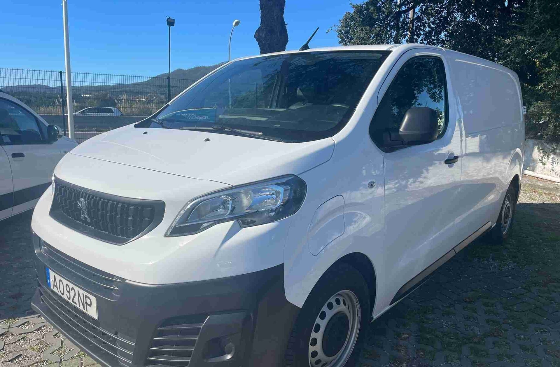 PEUGEOT Expert e- 50 kWh Standard