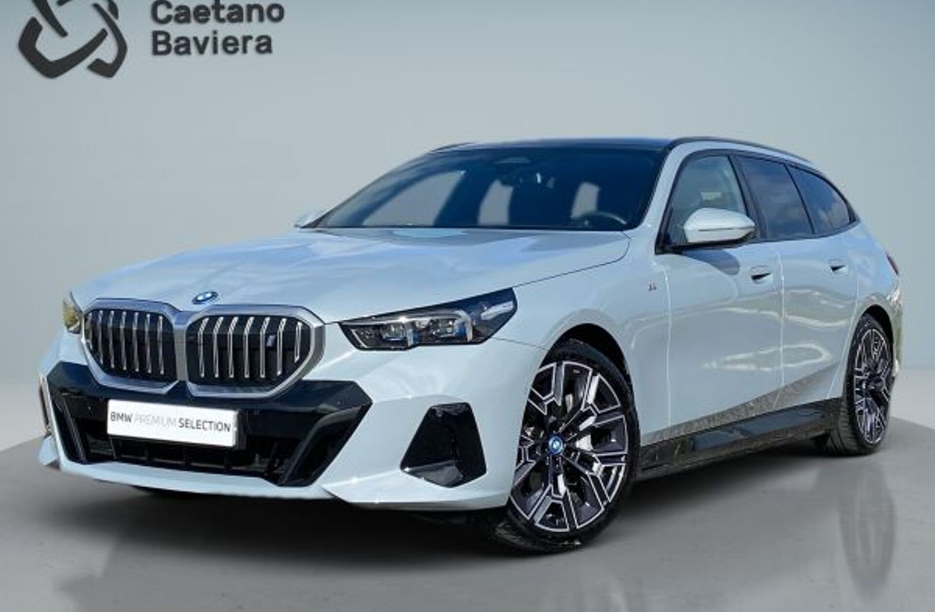 BMW i5 eDrive40 Touring Pack M