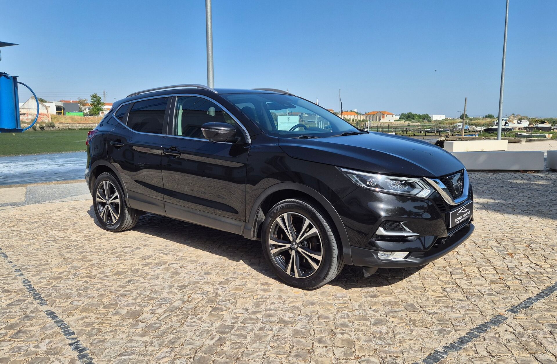 NISSAN Qashqai 1.2 DIG-T N-Connecta 18