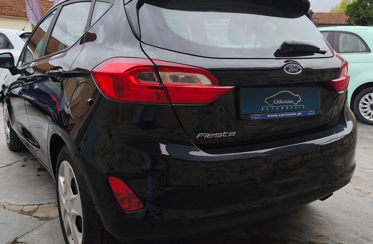 FORD Fiesta 1.1 Ti-VCT Business