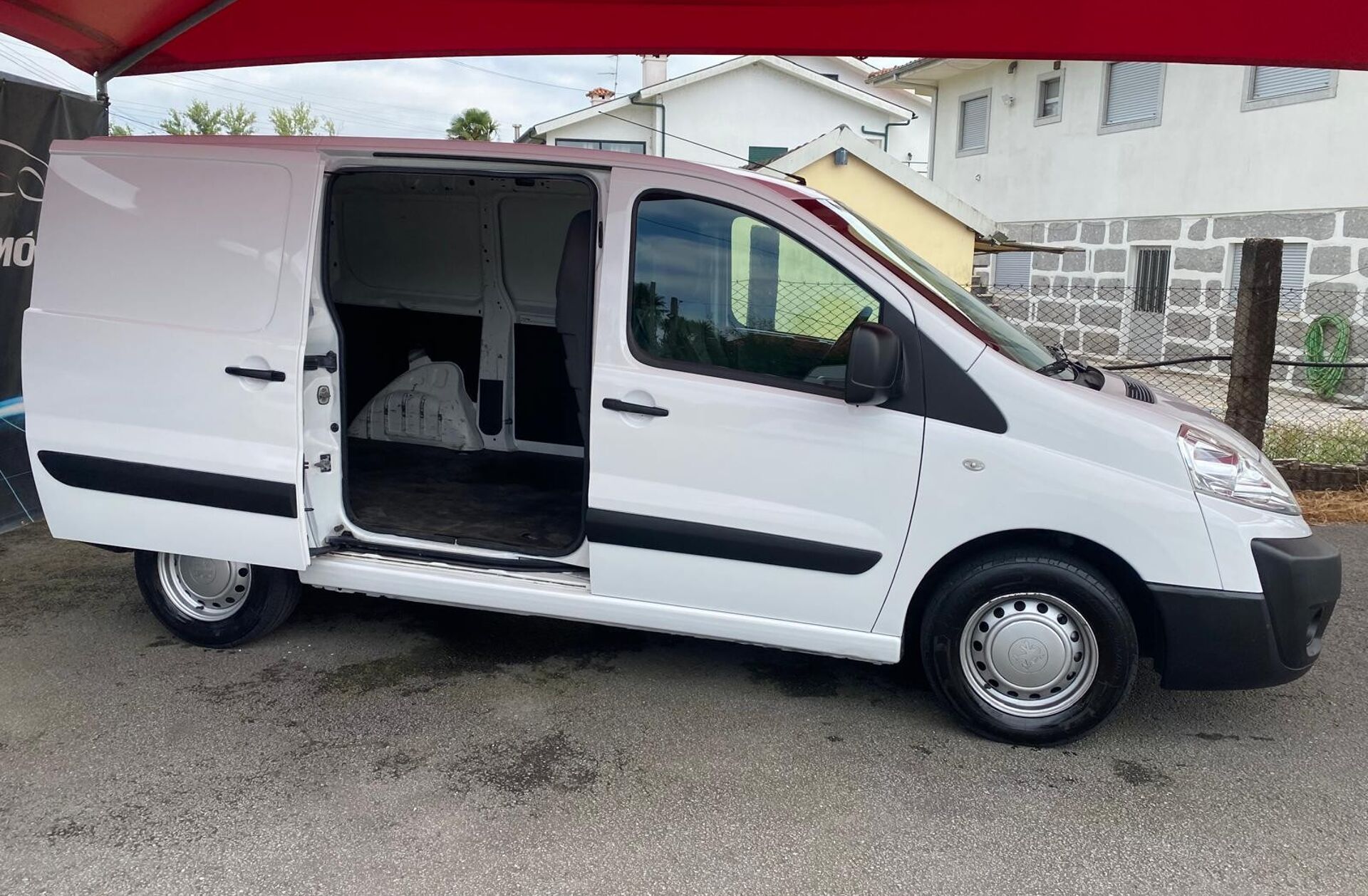 PEUGEOT Expert 2.0 HDi L1 Confort 179g