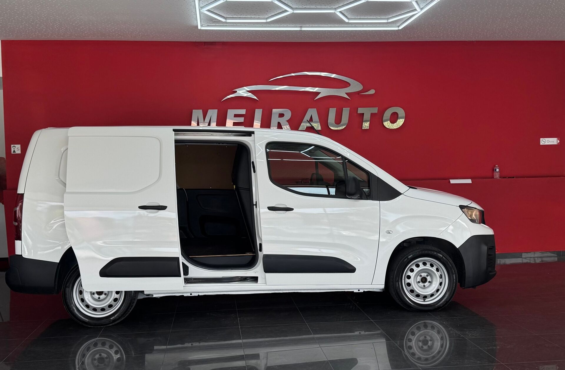 PEUGEOT Partner 1.5 BlueHDi Pre.St.Plus