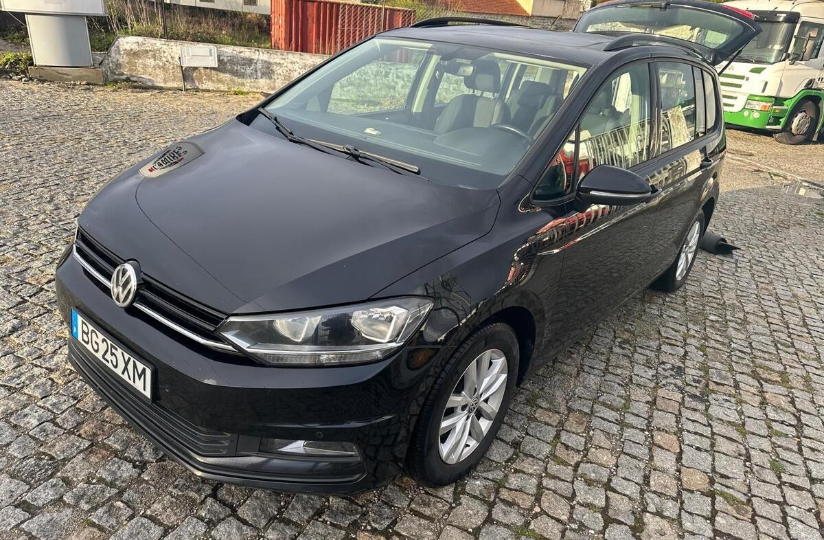 VOLKSWAGEN Touran 1.6 TDI Highline DSG