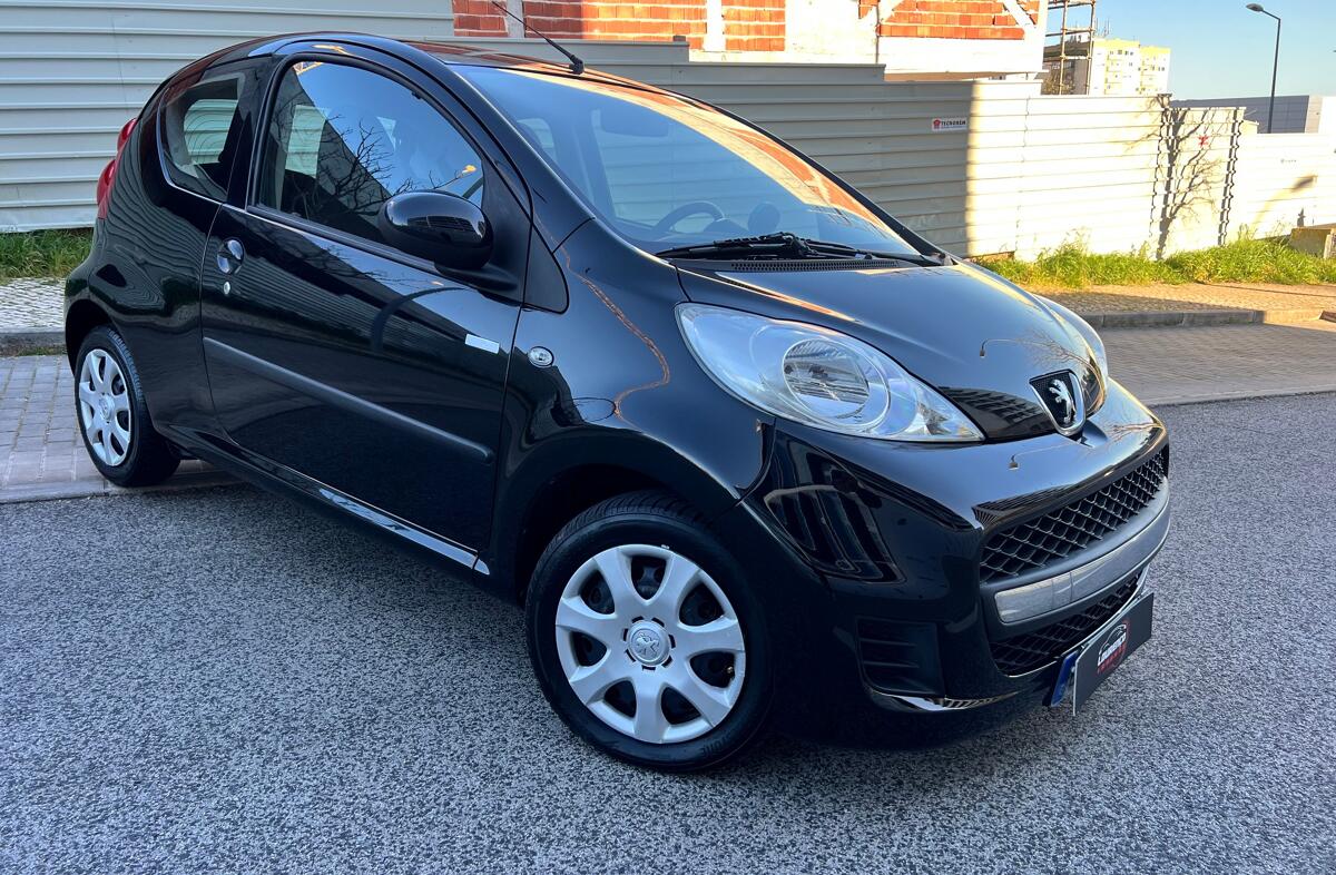 PEUGEOT 107 1.0 Urban