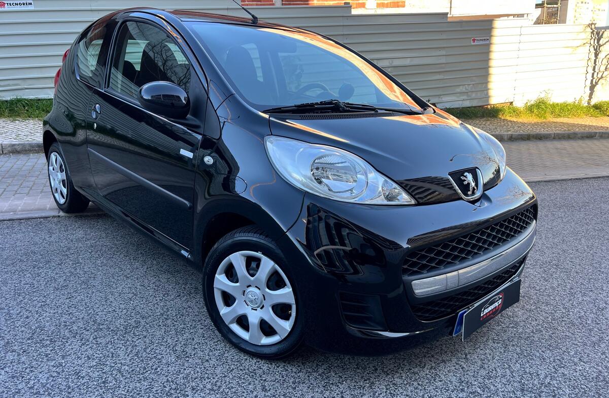 PEUGEOT 107 1.0 Urban