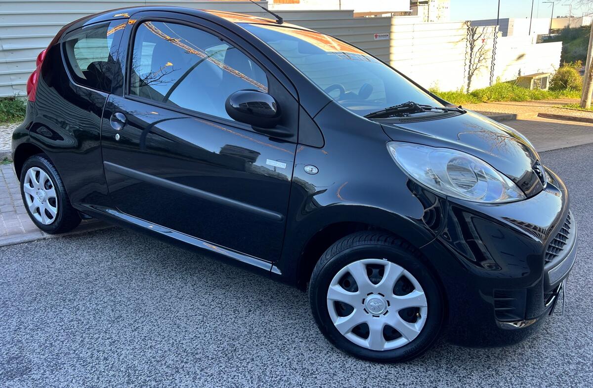 PEUGEOT 107 1.0 Urban