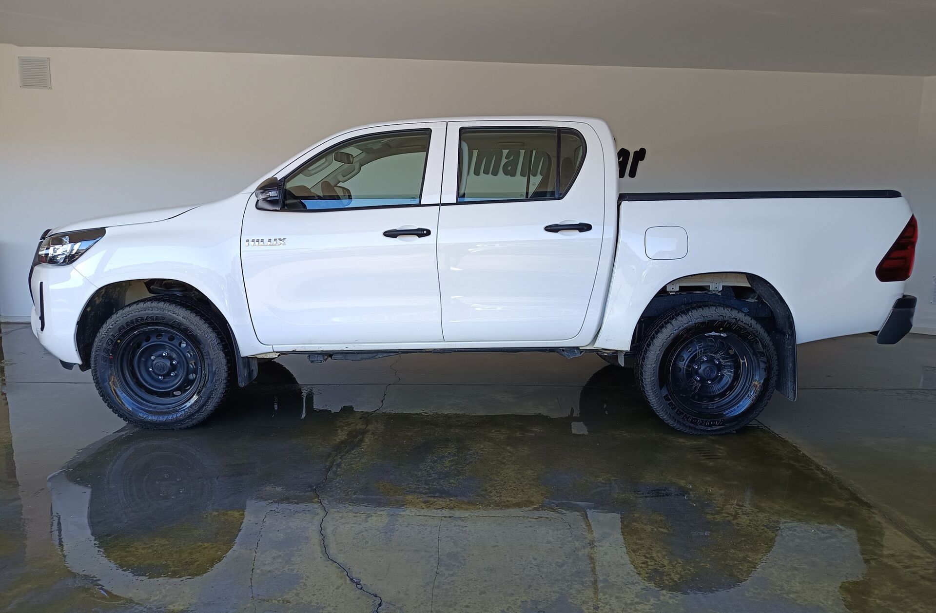 TOYOTA Hilux 2.4 D-4D 4WD CD CH