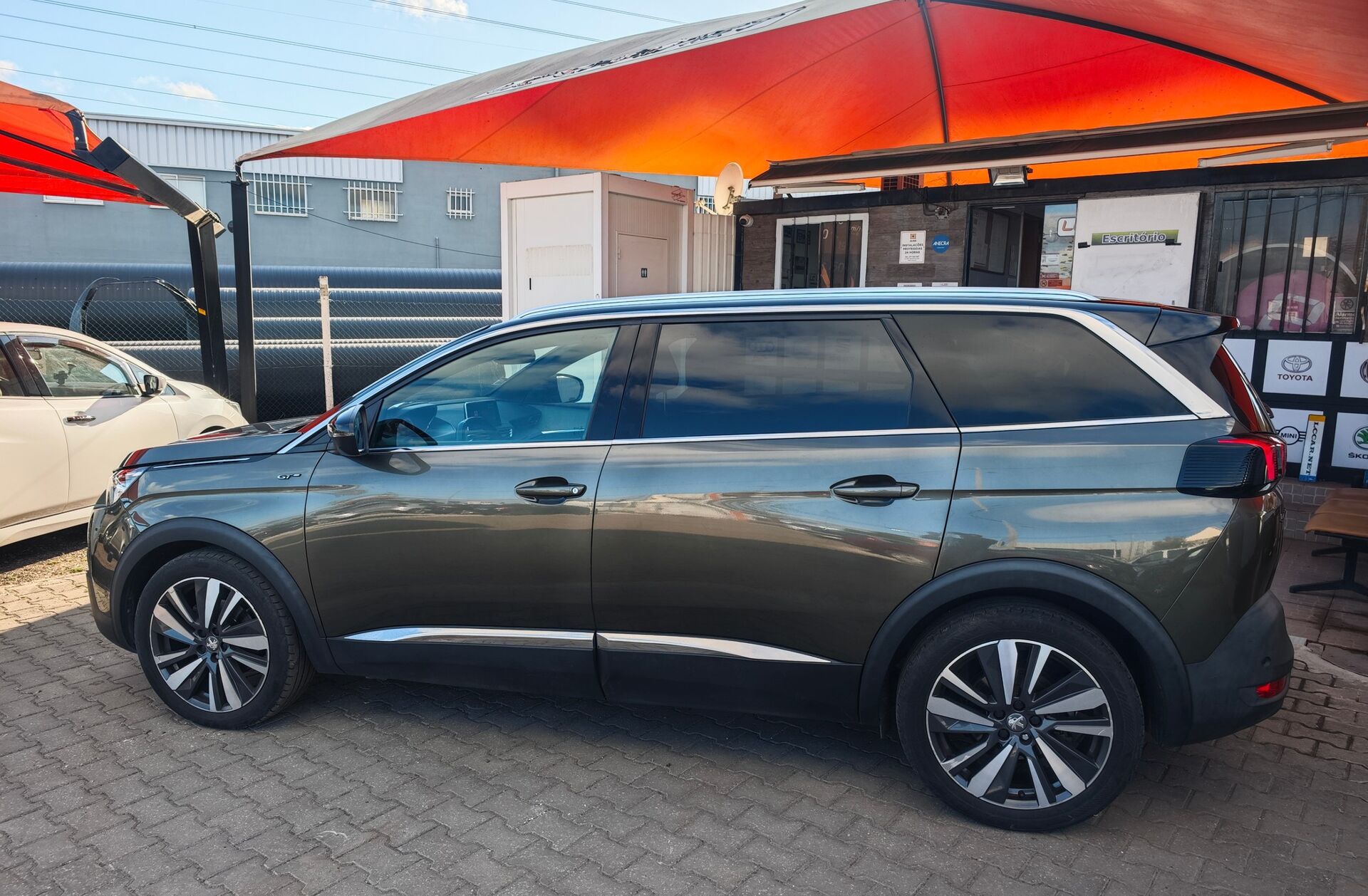 PEUGEOT 5008 2.0 BlueHDi GT EAT8