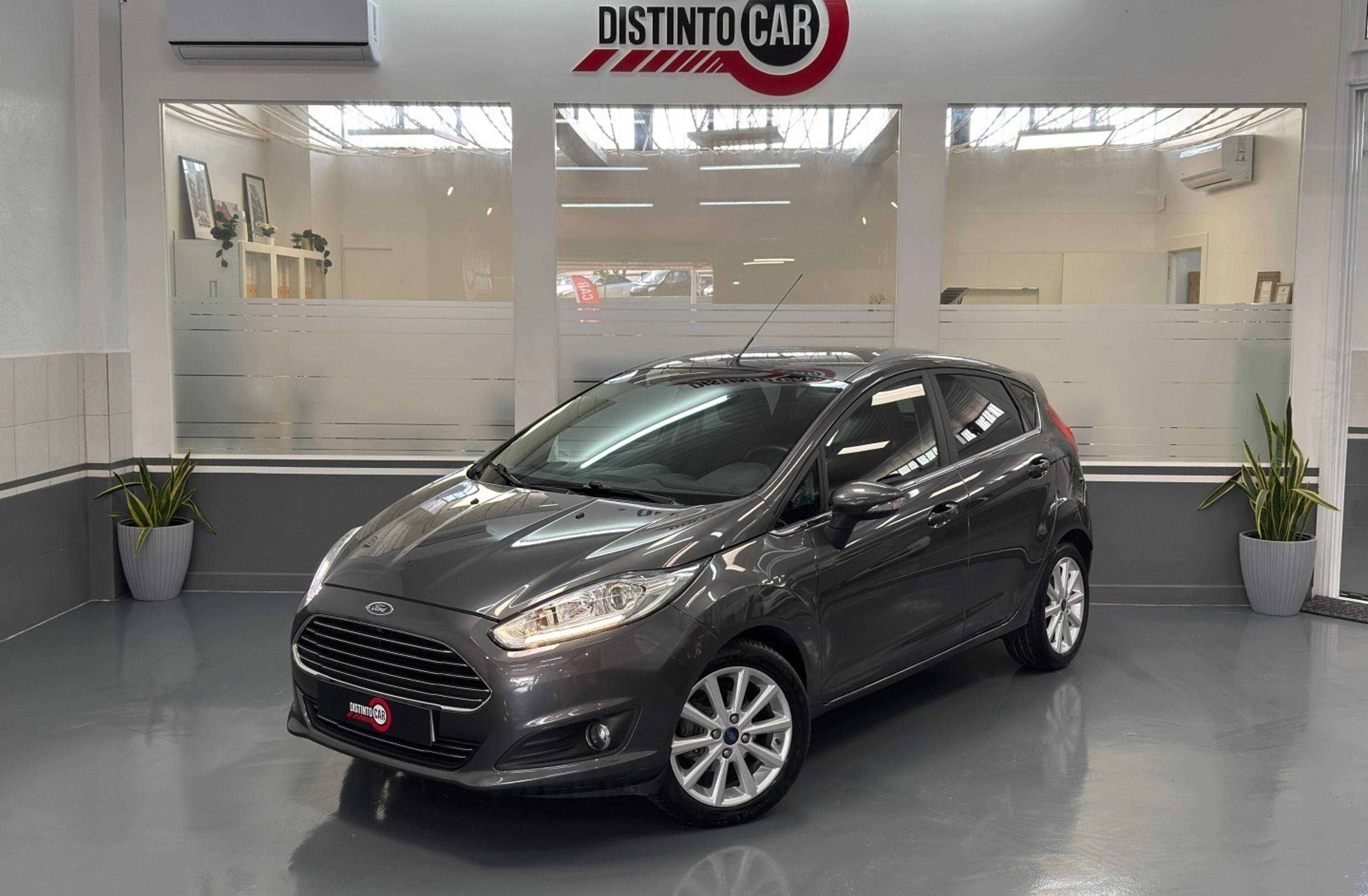 FORD Fiesta 1.0 T EcoBoost Titanium PowerShift