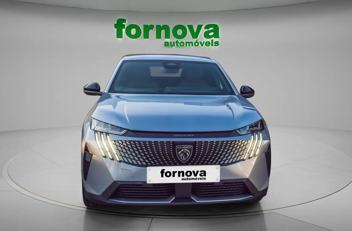 PEUGEOT 3008 1.2 Hybrid Allure e-DCS6