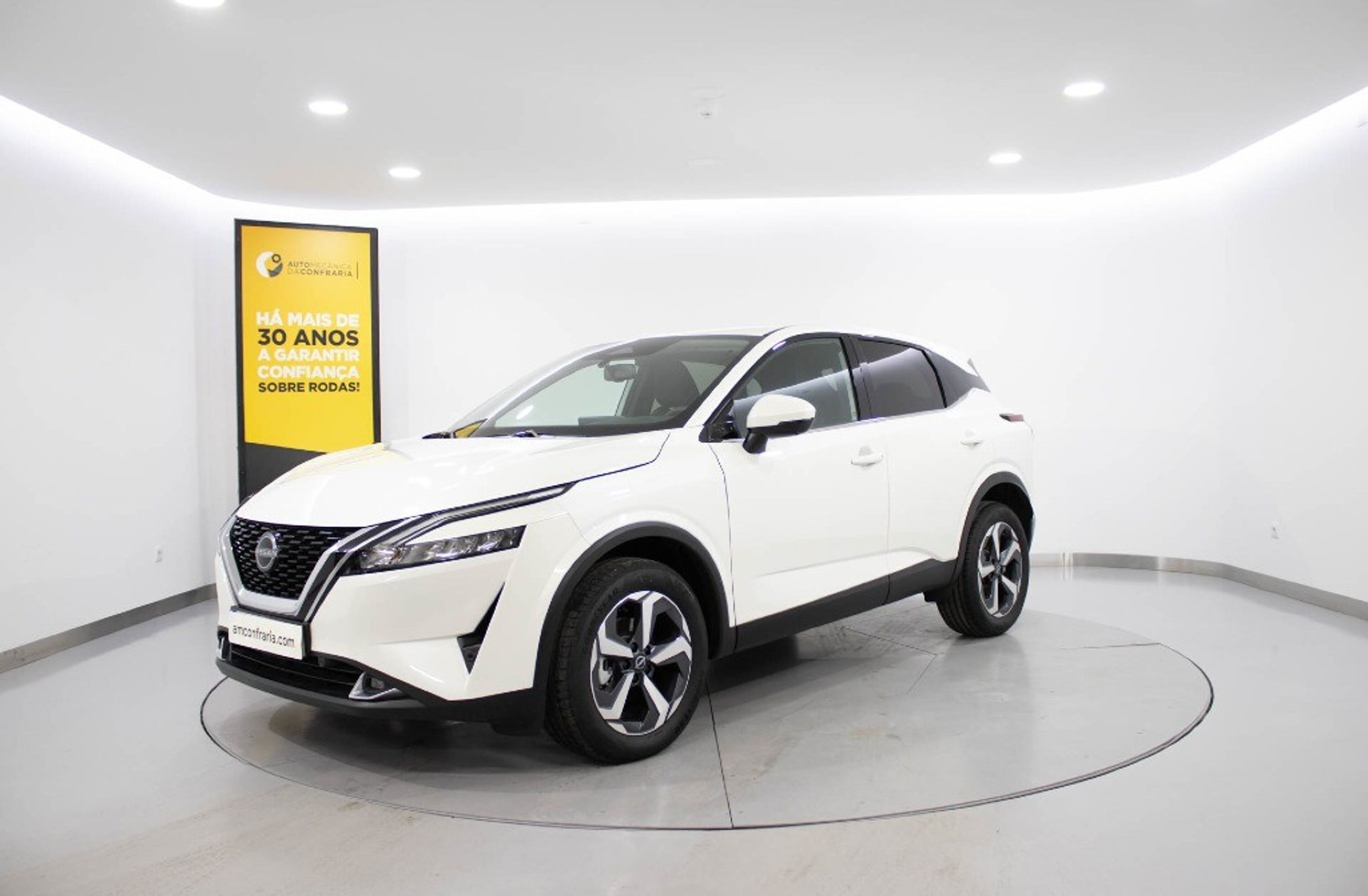 NISSAN Qashqai 1.3 DIG-T N-Connecta LED+TT