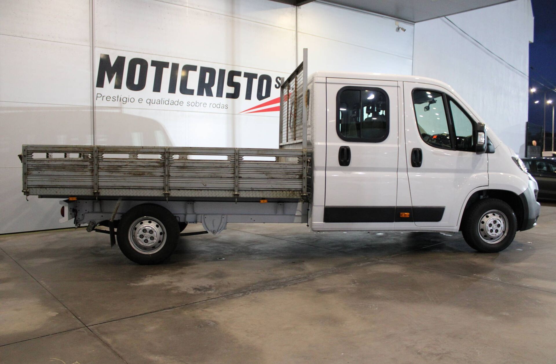 PEUGEOT Boxer 2.2 BlueHDi 335 L3 CD