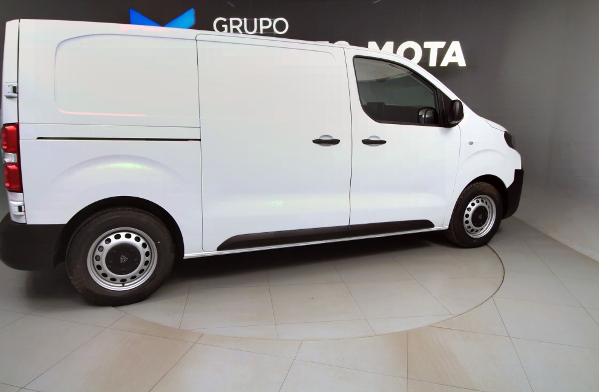 PEUGEOT Expert 1.5 BlueHDi Standard