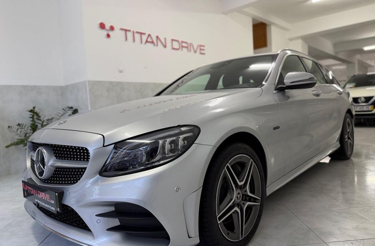 MERCEDES Classe C C 300 de AMG Line